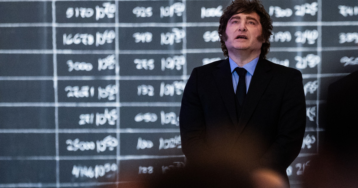"Quienes se oponen son los enemigos del progreso": Javier Milei se quejó tras la postergación en el Senado del proyecto de propiedad privada y, en un cruce a los gritos, volvió a hablar de su reelección